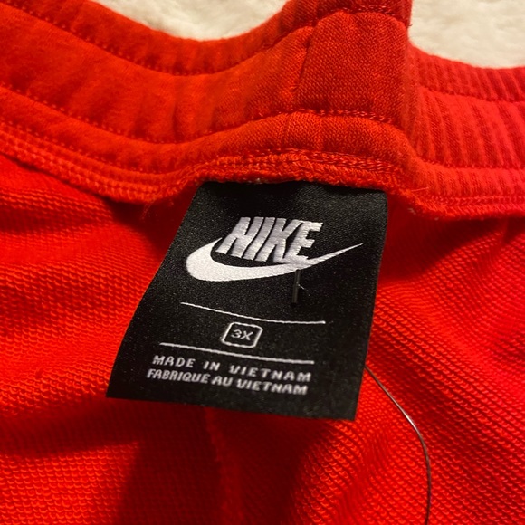 NWT! Nike Plus Size essential shorts red size 3X - Picture 6 of 7